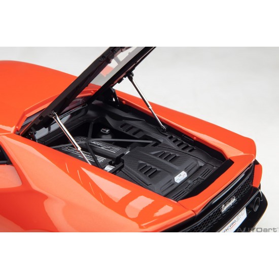 AUTOart 1/18 Lamborghini Huracán Evo (Arancio Xanto)