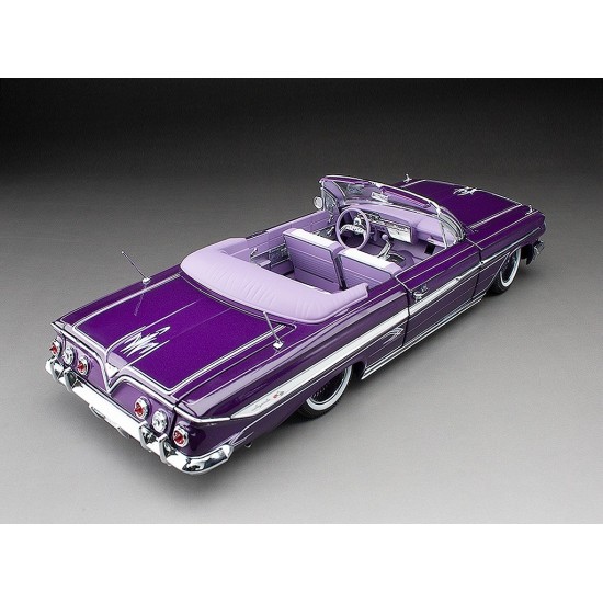 SunStar 1/18 1961 Chevrolet Impala Open Convertible Lowrider with movable suspension, purple