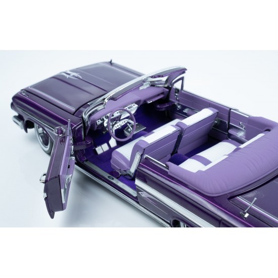 SunStar 1/18 1961 Chevrolet Impala Open Convertible Lowrider with movable suspension, purple