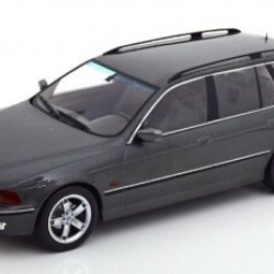 KK Scale 1/18 BMW 5-Series 540d (E39) Touring SW Wagon 1997 metallic gray