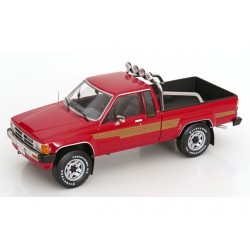 KK Scale 1/18 1985 Toyota Truck Xtra Cab 4x4 (Hilux), red