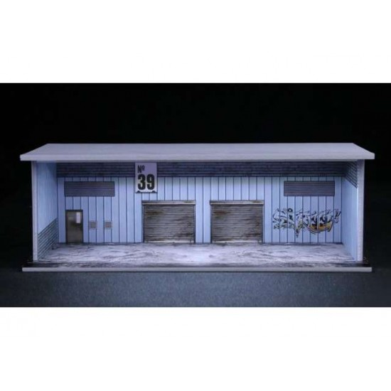 106 - Diorama 1/64 "Warehouse #39 with light"