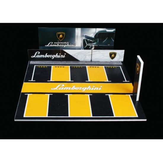 51 - Diorama 1/64 "Lamborghini parking lot with lights"
