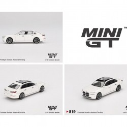 Mini GT 1/64 2024 BMW i7 Xdrive60, mineral white