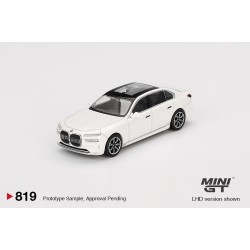 Mini GT 1/64 2024 BMW i7 Xdrive60, mineral white