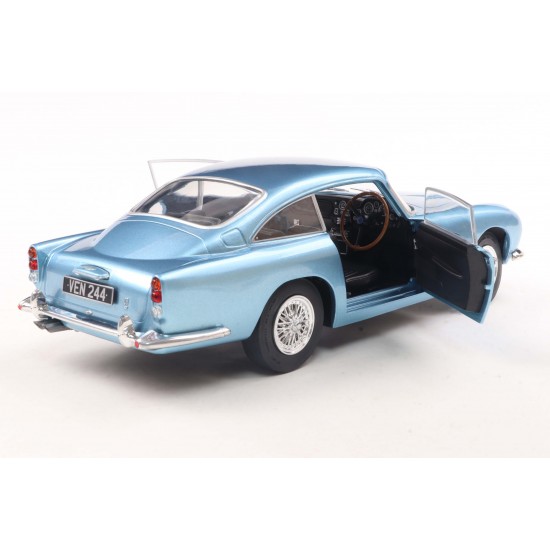 Solido 1/18 Aston Martin DB5 light metallic blue 1964