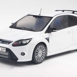 Solido 1/18 Ford Focus RS MK2 pack RS plus frozen white 2009