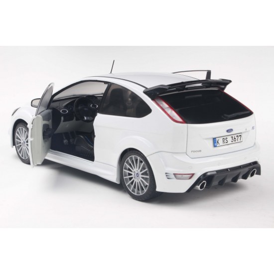 Solido 1/18 Ford Focus RS MK2 pack RS plus frozen white 2009