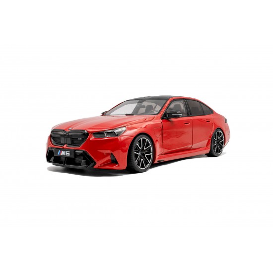 Solido 1/18 BMW M5 - fire red - 2025