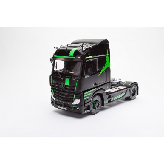 Solido 1/24 Mercedes-Benz Actros R5 Italian Collection 2021 black