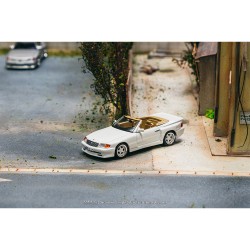 Tarmac 1/64 Mercedes-Benz SL 500 Koenig Specials, white