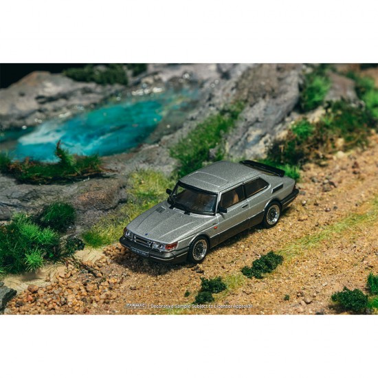 Tarmac 1/64 Saab 900 Turbo, silver