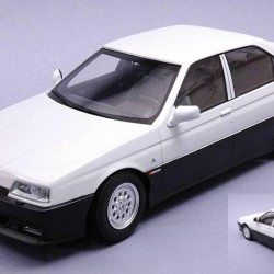Triple9 1/18 Alfa Romeo 164 Q4 1994 White/Black Interior 