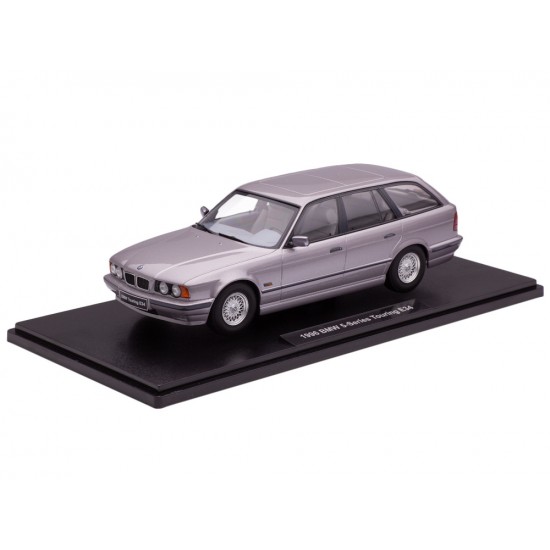 Triple9 1/18 BMW 5-Series Touring E34 Aspen silver metallic 1996