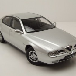 Triple9 1/18 Alfa Romeo 166 Silver metallic 1999